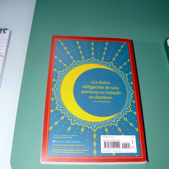 The Alchemist (Spanish Edition) by Paulo Coelho – Paperback, Perfect Condition - Picture 3 of 4